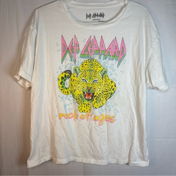 Def Leppard White Graphic Tee Size Large NWOT - Picture 3 of 9